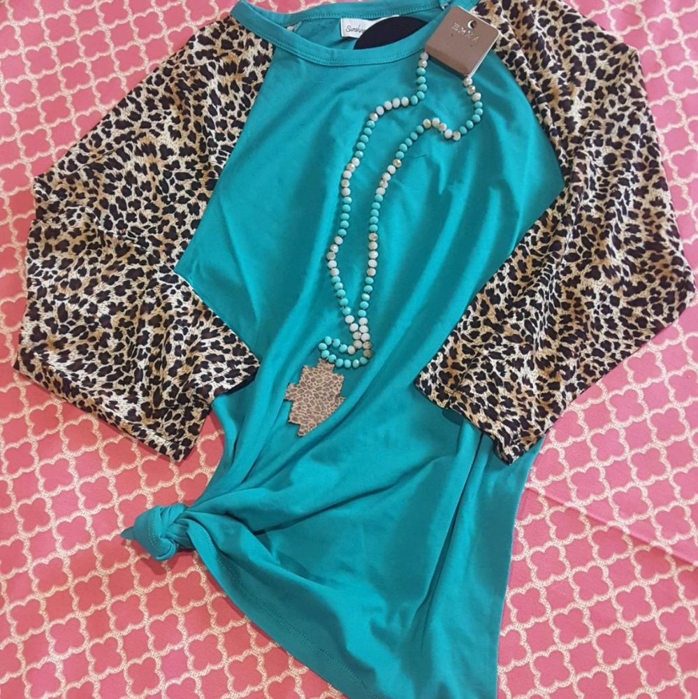Leopard Raglan Top